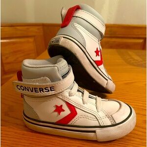 Toddler Converse size 6
